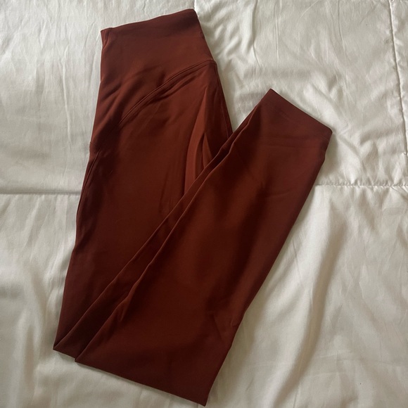 Instill Tight - Lululemon - Cayenne - Size 4 - Worn Once! - Picture 4 of 4
